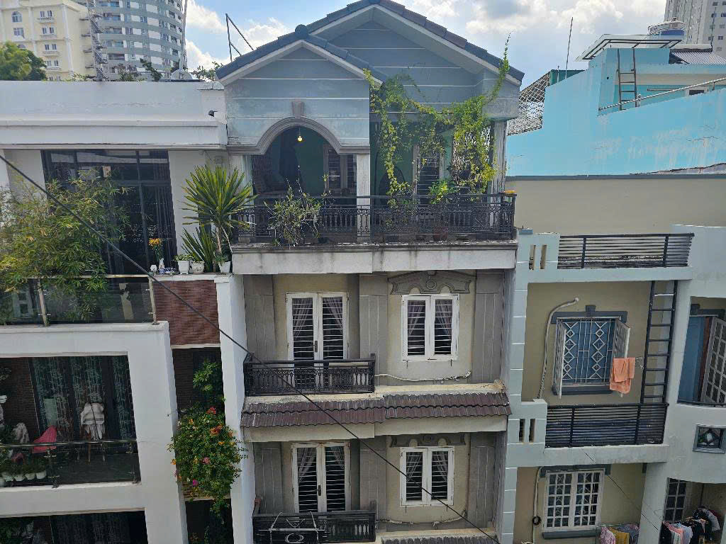 Bán nhà đường Hoàng Quốc Việt, Q7 với 65m2
