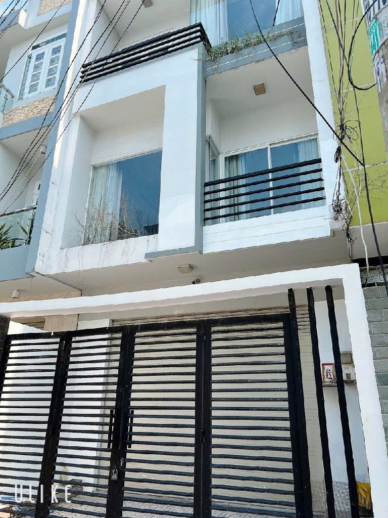 Bán nhà Quận 8 khu Him Lam DT 95m2, giá chào hạ 200tr