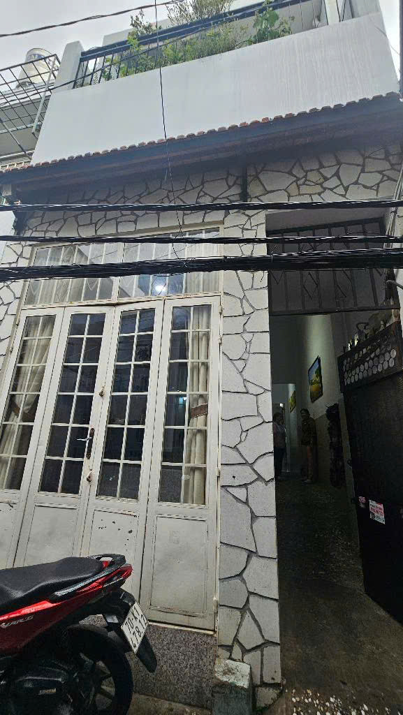 Bán nhà đẹp Quận 7, đang cho thuê có thu nhập