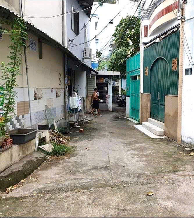 BÁN NHÀ TRUNG TÂM QUẬN 7 – NHÀ ĐẸP – CHỦ TẶNG HẾT NỘI THẤT